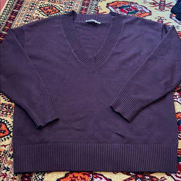 Good American Relaxed Deep V-neck Sweater - Picture 9 of 12
